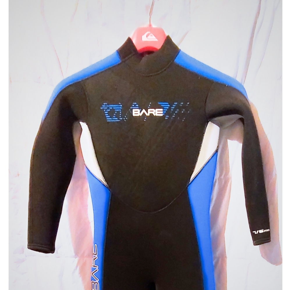 BARE full Youth Wet Suit/ black and blue/ size 10/ 7/6mm thickness